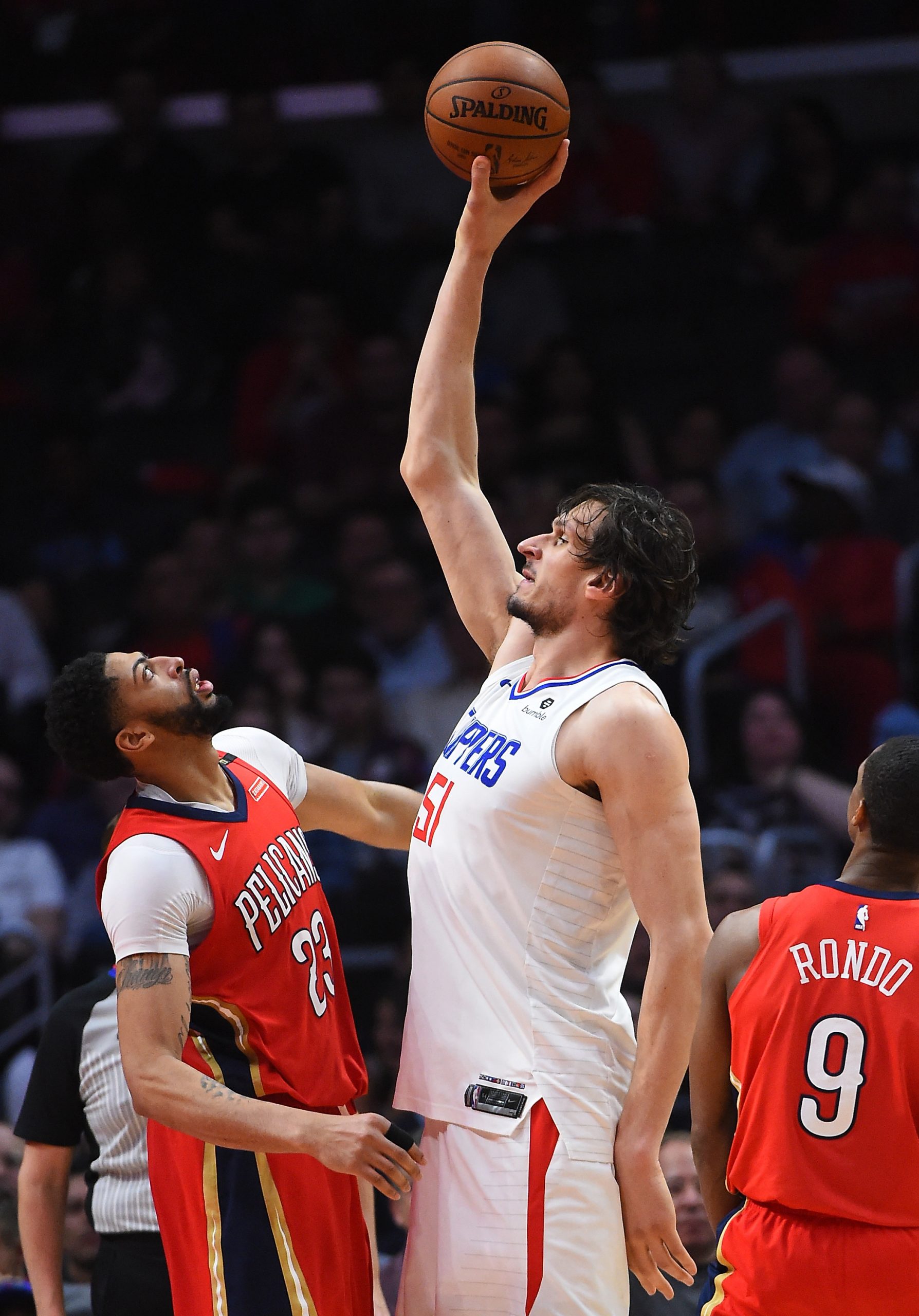 Boban Marjanovic, de 2,24 metros, uno de los jugadores más altos en la historia de la NBA.
