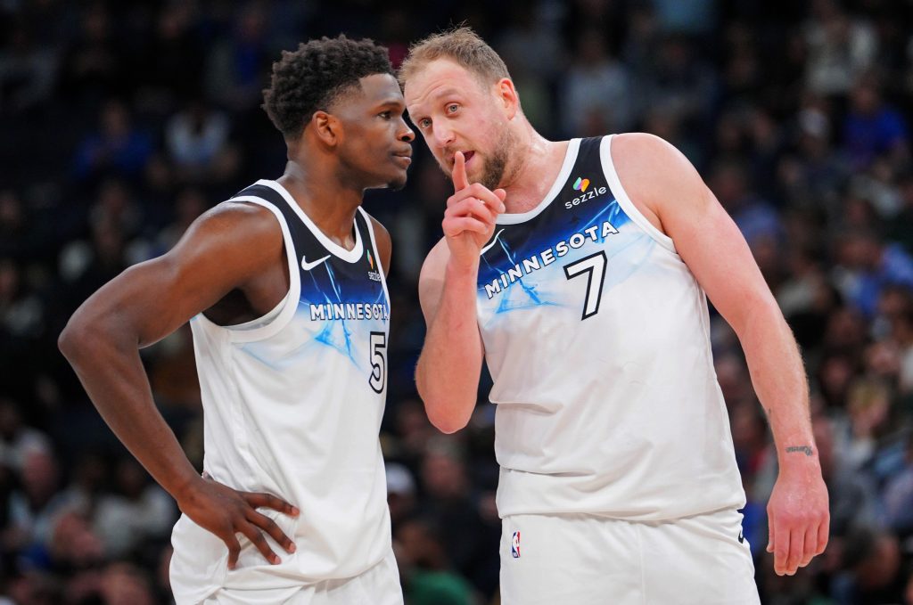 Joe Ingles, jugador australiano, uno de los jugadores más veteranos de la NBA 2024-2025.