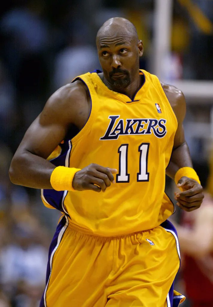 Karl Malone, Los Angeles Lakers, 40 años, uno de los jugadores más veteranos en la historia de la NBA.