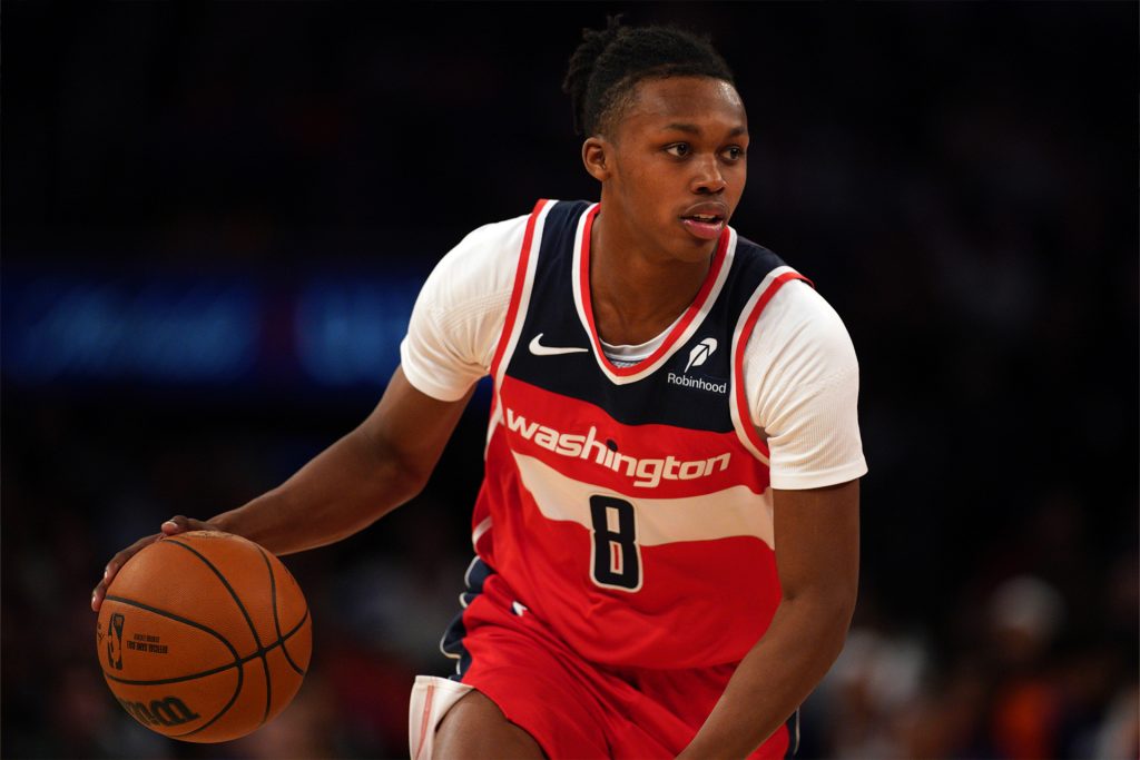 Carlton Carrington, de Washington Wizards, uno de los jugadores más jóvenes de la NBA 2024-2025.