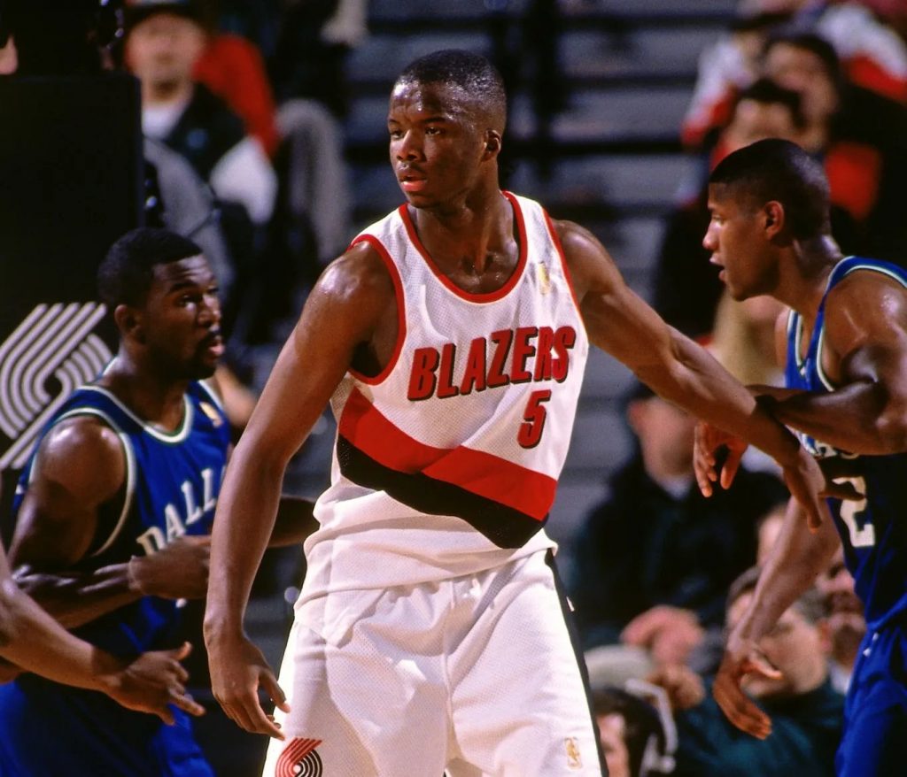 Jermaine O´Neal, 18 años, segundo joven más joven en la historia de la NBA.