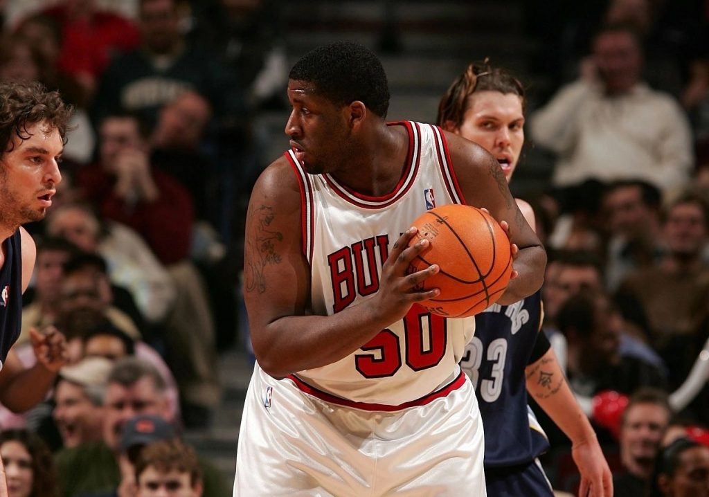 Michael Sweetney, Chicago Bulls, 150 kilogramos, uno de los jugadores más gordos de la historia de la NBA.