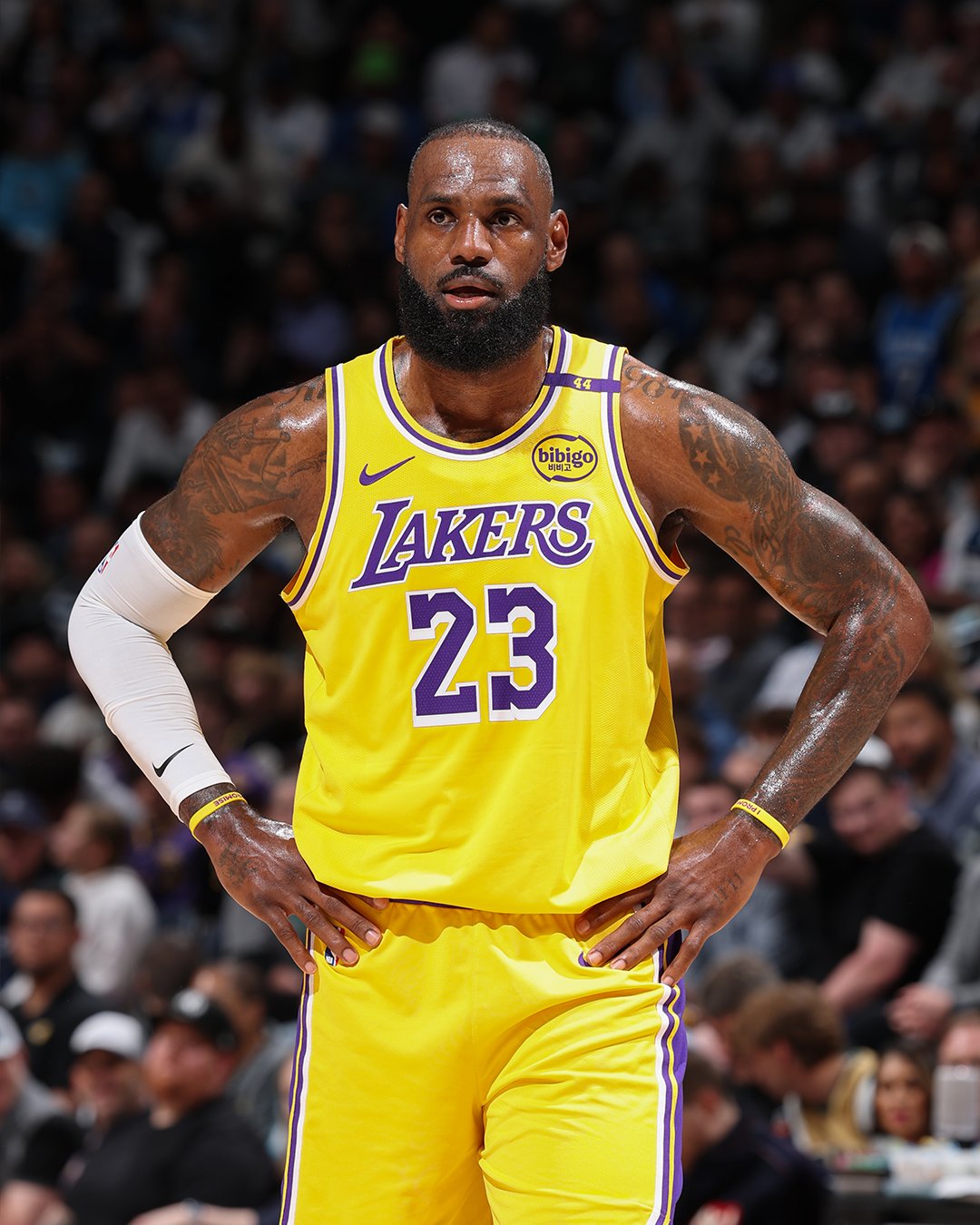 LeBron James, el jugador más veterano de la NBA en la actualidad.