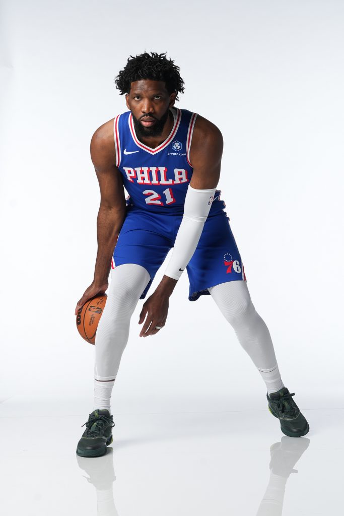Joel Embiid, 127 kilogramos, uno de los jugadores más pesados de la NBA.