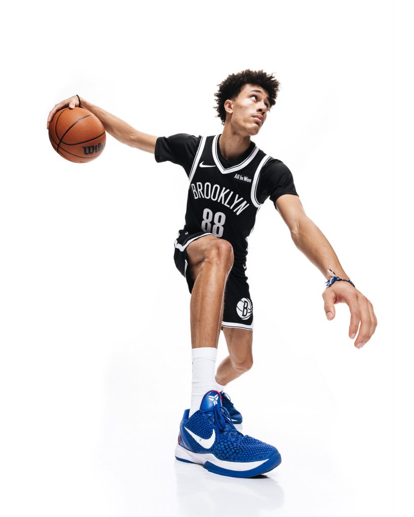 Nolan Traore, jugador francés de Brooklyn Nets, uno de los jugadores más jóvenes de la NBA 2025-2026.