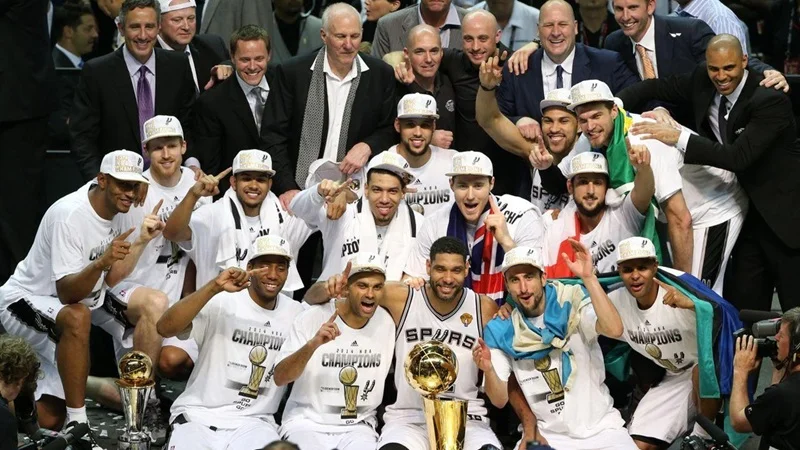 San Antonio Spurs, celebrando su título de campeón de 2014.