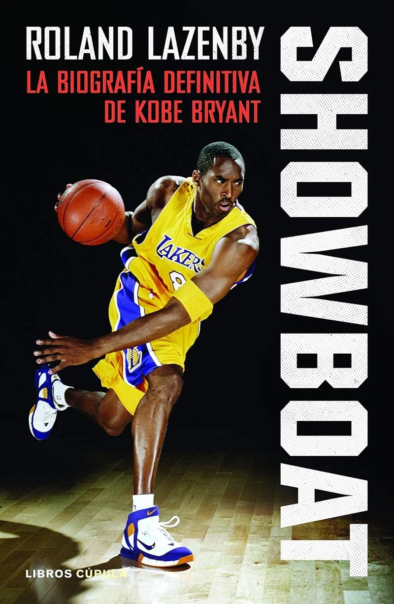 Portada del libro Showboat: La Biograf&iacute;a definitiva de Kobe Bryant, edici&oacute;n en espa&ntilde;ol.