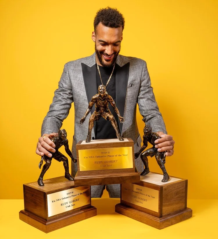 Rudy Gobert, jugador con más premios a Mejor Defensor del Año, con cuatro.